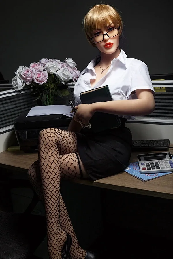 Mature Milf Sex Doll Harlow 158cm view 4