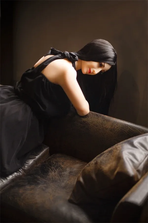 Life-Size Mature Milf Sex Doll Jennifer 160cm view 4