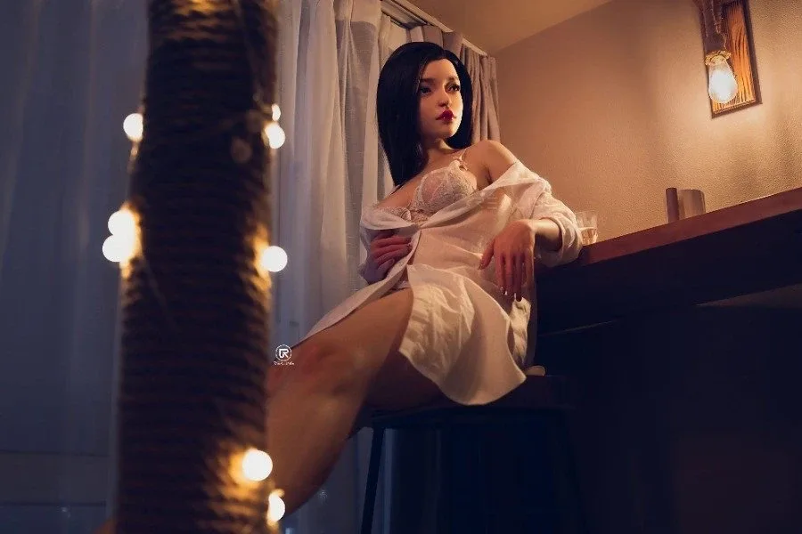Realistic Sexy Mature Sex Doll Elyse 164cm view 4