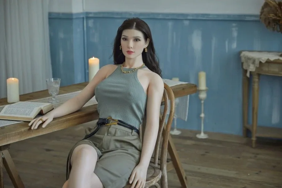 Silicone Mature European Sex Doll Andie 165cm view 4