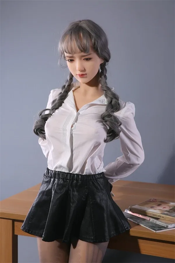 Life-Size Grey Hair Japanese Sex Doll Katie 168cm view 2