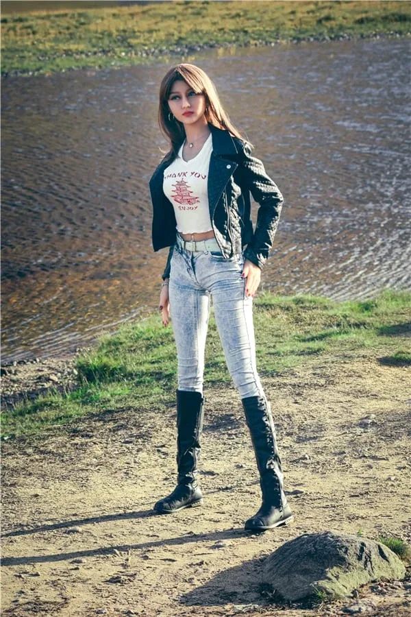 Real Life Life-size Beautiful Sex Doll Tracy 165cm view 2