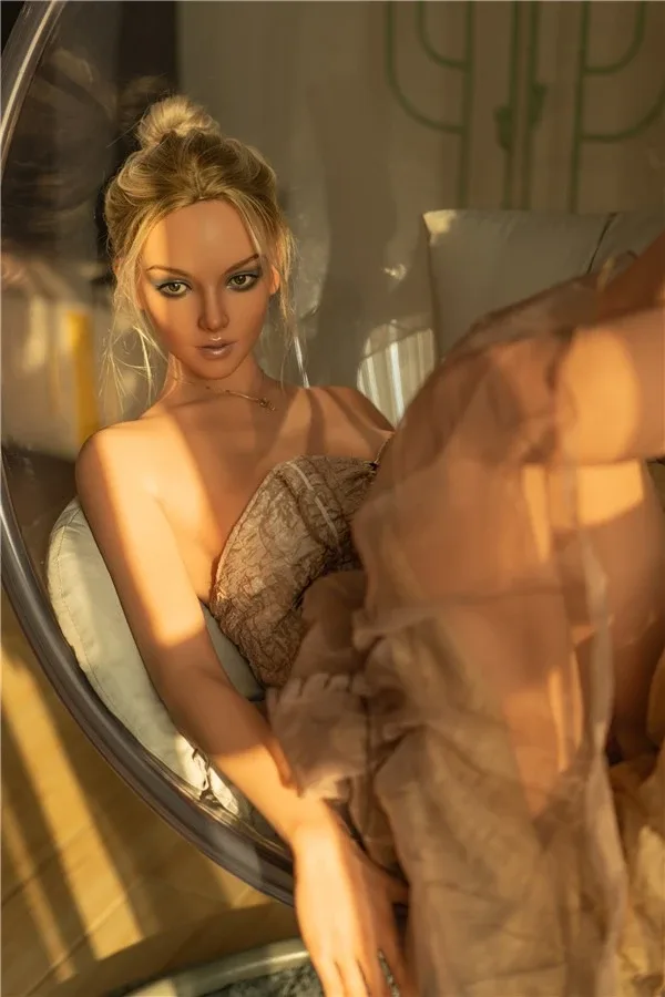 Blonde Smoky Makeup Female Love Doll Malaya 170cm ( Silicone ) view 3