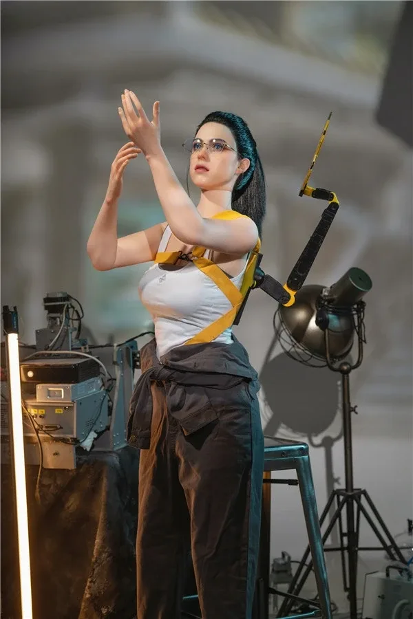 Realistic Lifelike Tall Role-playing Sex Doll Gloria 168cm view 5