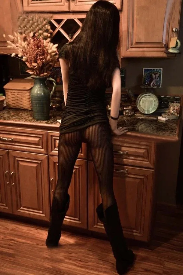 Pretty Mature Tall Sex Doll Sariah 170cm view 6