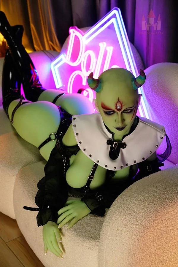 Mysterious Green Skin Alien Sex Doll Ayleen 168cm view 5