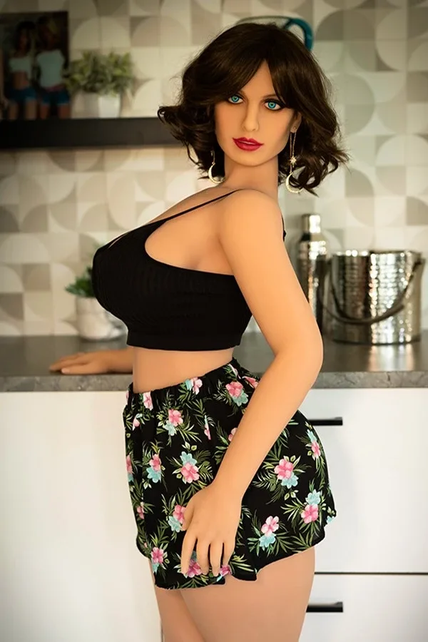 Realistic Lifelike Sexy BBW Sex Doll Raelynn 164cm view 5