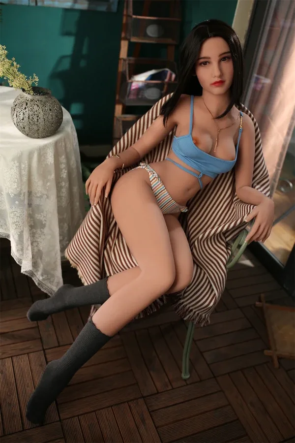 Brunette Skinny Sex Doll Lilah 157cm view 5