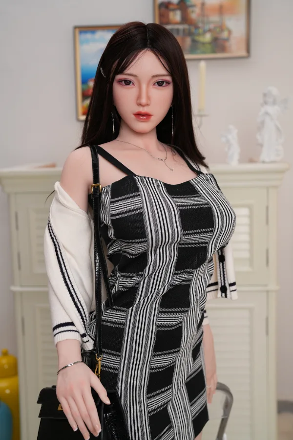 C47S – Silicone 170cm/66.93″ F-CUP 30kg/66.14lbs Sex Doll