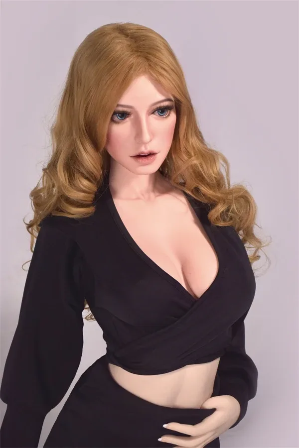 Realistic Silicone Sex Doll Luanda 165cm view 2