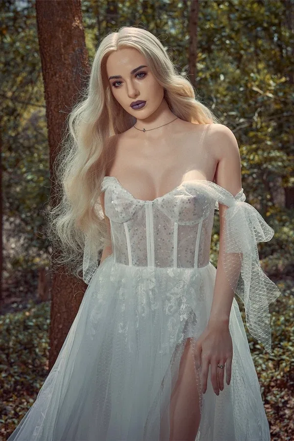 Hyper Realistic Big Booty Sex Doll Ava 170cm ( Silicone )