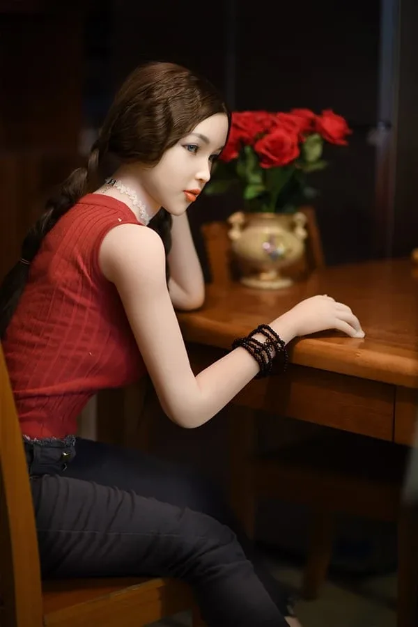 Cute Small Tits Sex Doll Silicone Head Evelyn 170cm view 3