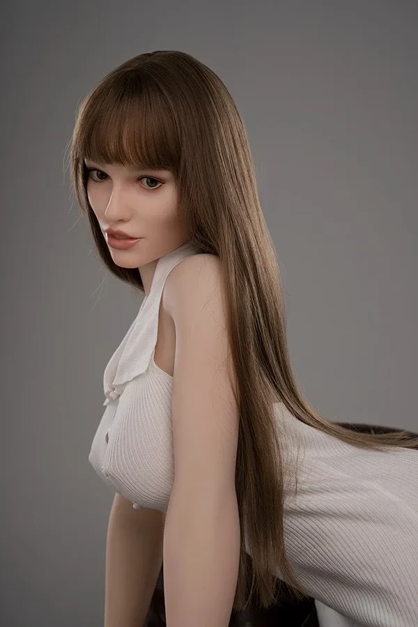 Lifelike High End Big Booty Sex Doll Emmy 165cm view 5