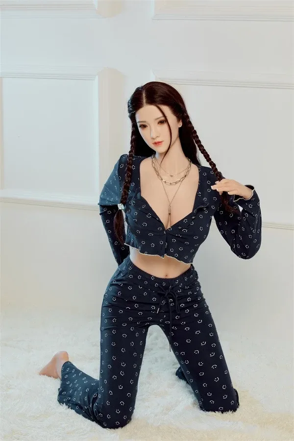 Lifelike Life-Size Sex Doll Bailey 165cm view 4