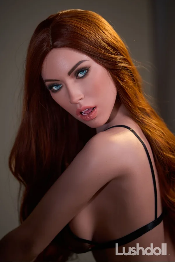 S21 – Silicone 167cm/65.75″ D-CUP 47kg/103.62lbs Sex Doll view 5