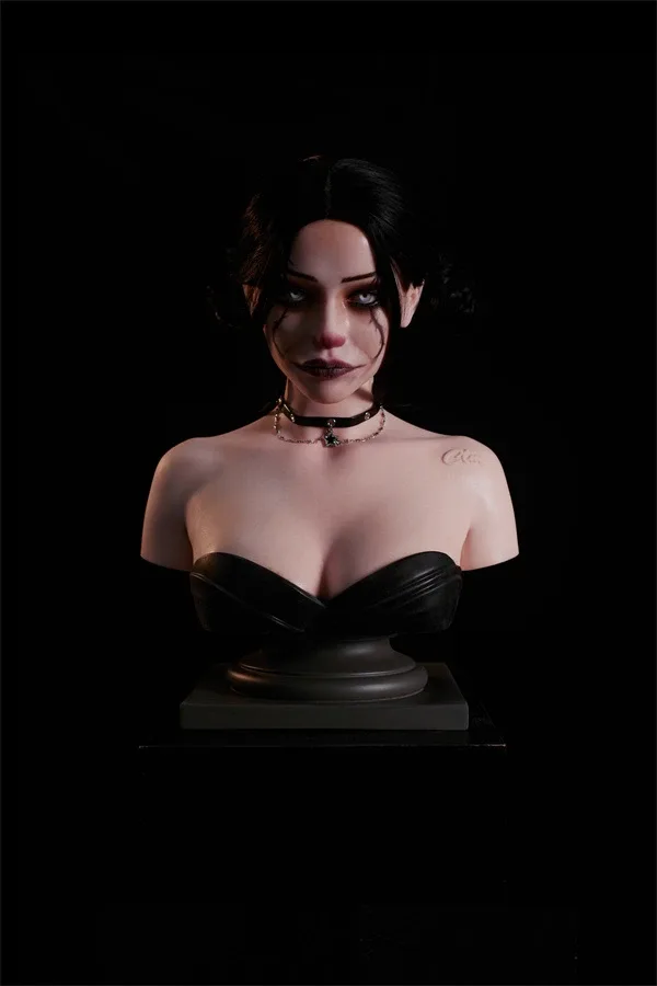 Silicone Bust Torso Rylie 54cm view 4