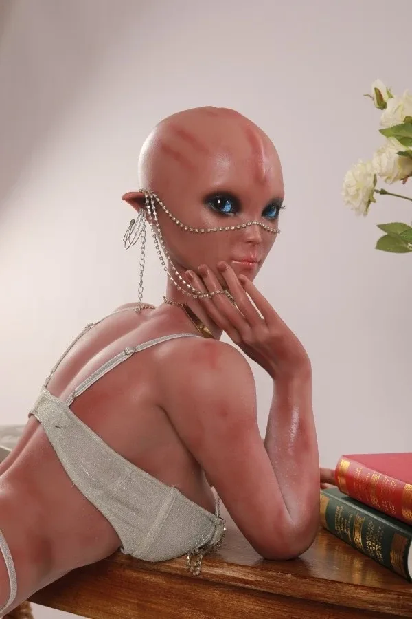 Alien Sex Doll 153cm Miriam view 3
