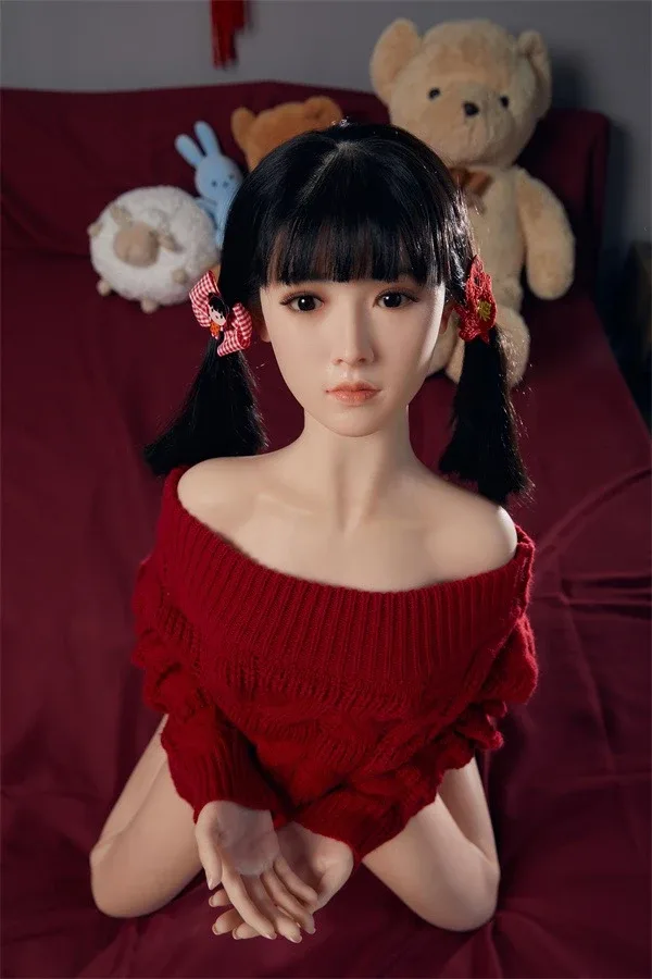 Lifelike Pretty Sex Doll Alaina 143cm view 2