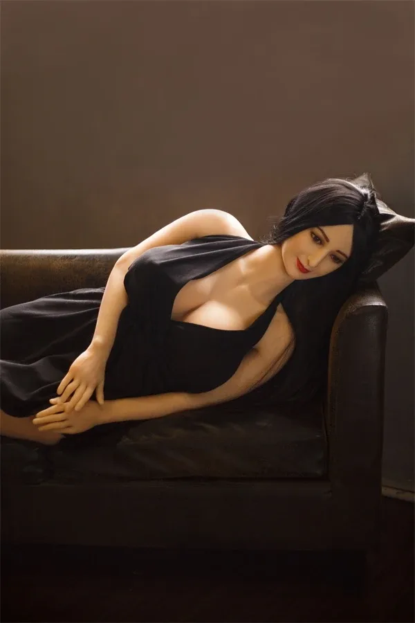 Life-Size Mature Milf Sex Doll Jennifer 160cm view 3