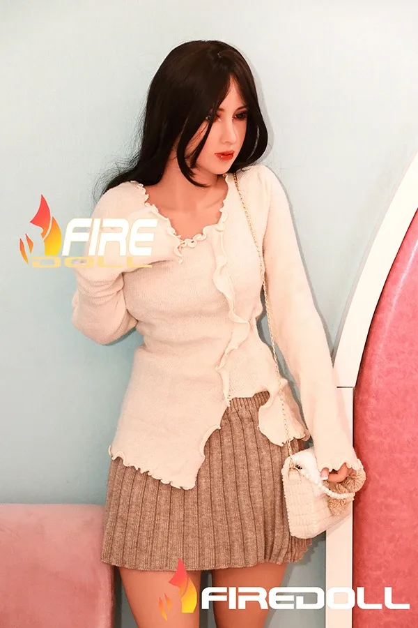 Busty Brunette Sex Doll Judith 163cm view 5