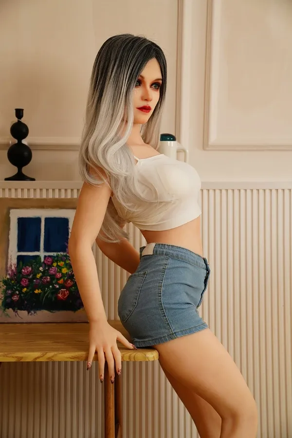 Small Tits Big Booty Sex Doll Maeve 163cm view 3