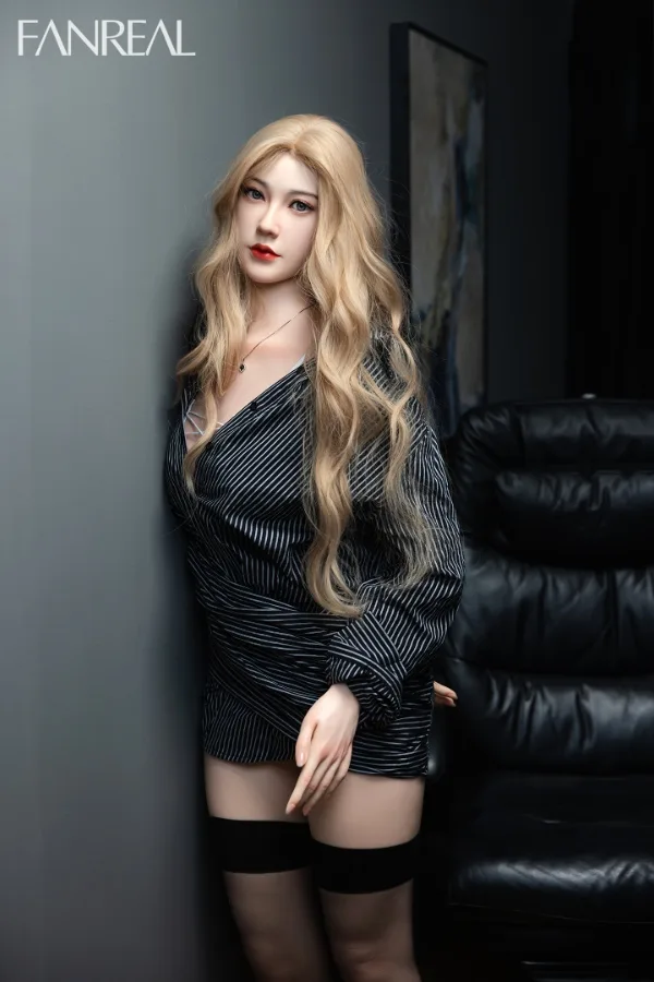 Weiwei – Silicone 170cm/66.93″ E-CUP 35kg/77.16lbs Sex Doll view 5