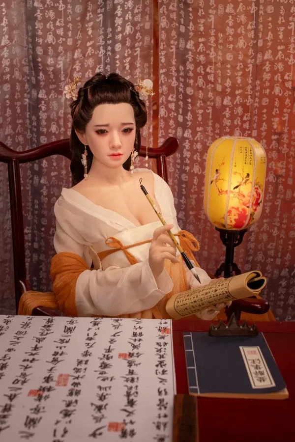 Realistic Chinese Sex Doll Edwina 170cm view 4