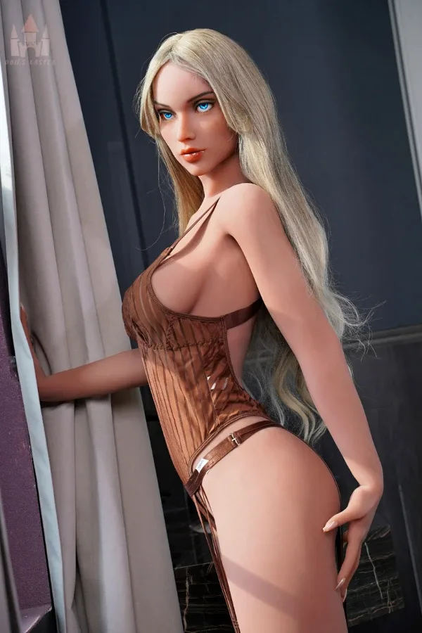 Sexy Big Ass Tall Sex Doll Karolina 170cm view 2