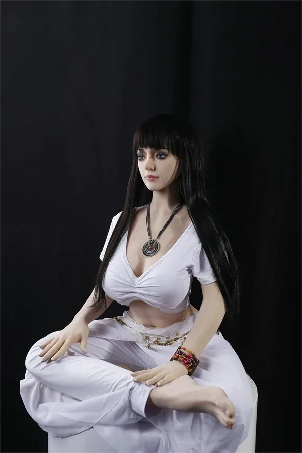 Lifelike Life-Size Sex Doll Meadow 168cm view 2