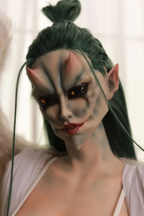 Alien Sex Doll Lola 153cm view 3