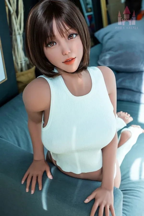 Real Life Lifelike Beautiful Love Doll Olivia 163cm view 5