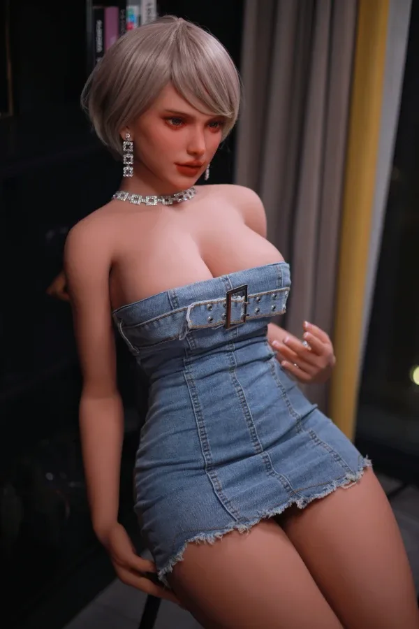 Busty Big Booty Sex Doll Callie 163cm view 3