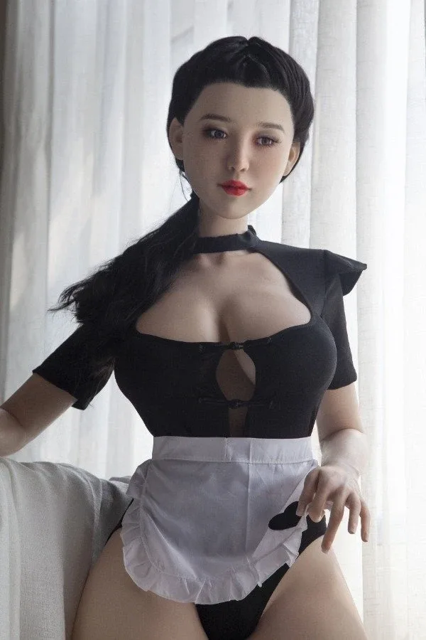 Realistic Brunette Sex Doll Ensley 168cm