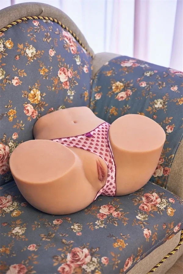 Most Realistic Sex Doll Butt Regina 30cm view 6