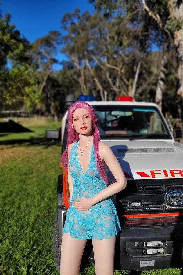 Super Realistic Pink Haired Tall Sex Doll Zariah 171cm view 4