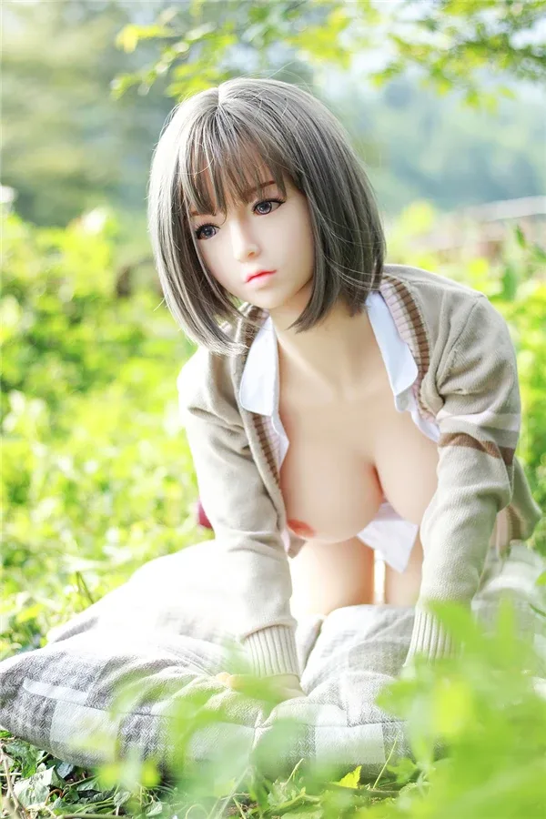 Cute Busty Japanese Sex Doll Anais 140cm view 2