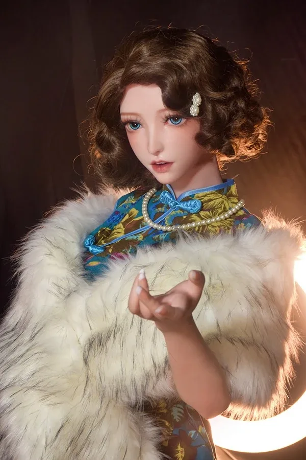 Realistic Life-Size Cheongsam Sex Doll Gianna 150cm view 2