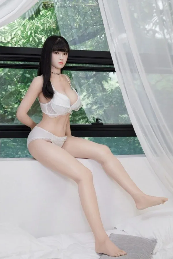 Asian Japanese Brunette Sex Doll Dania 165cm view 3