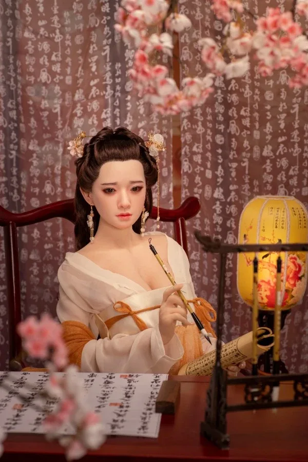 Realistic Chinese Sex Doll Edwina 170cm view 5