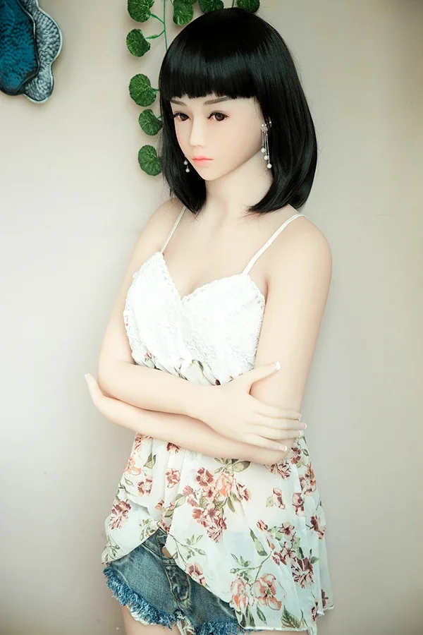 Brunette Small Tits Sex Doll Betsy 157cm view 3