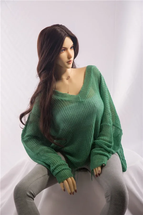 Super Realistic Luxury TPE Female Sex Doll Kelsey 158cm view 5