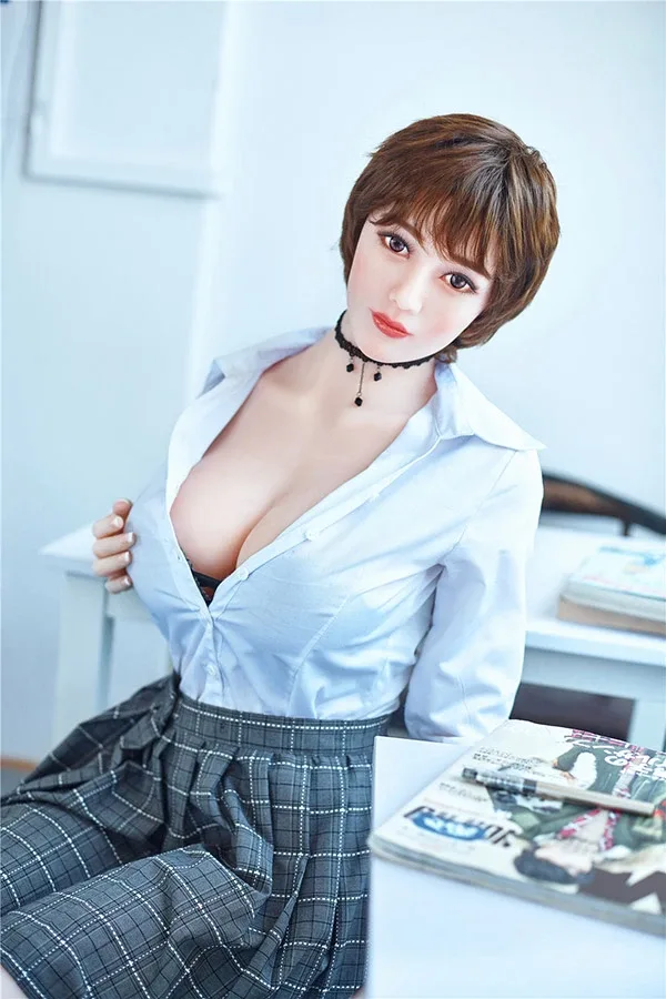 Short Hair Plump White Skin Sex Doll Nola 159cm