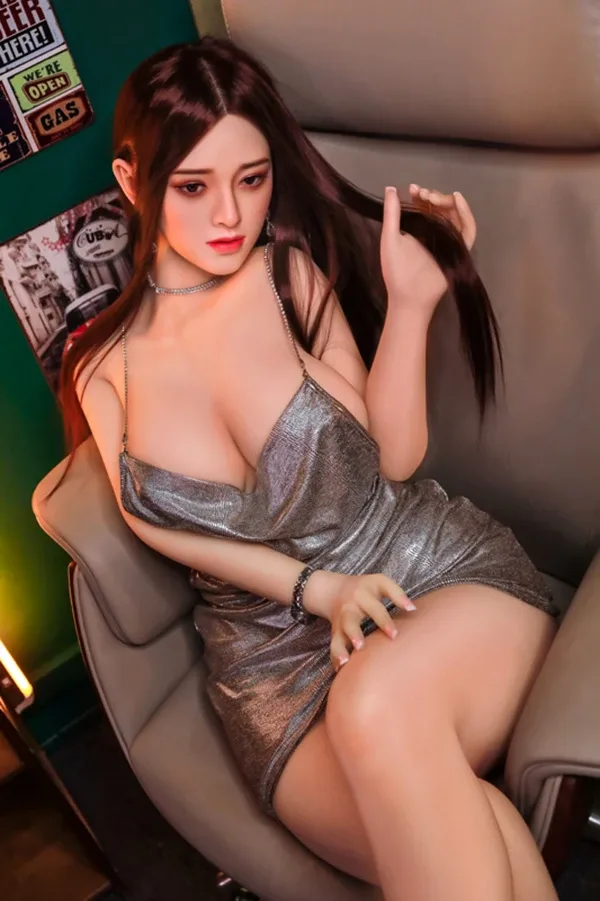 Lifelike Mature Big Booty Sex Doll Colette 170cm (Silicone Head) view 2