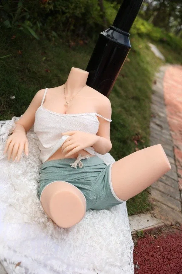 Sexy Sex Doll Torso Anya 83cm view 3