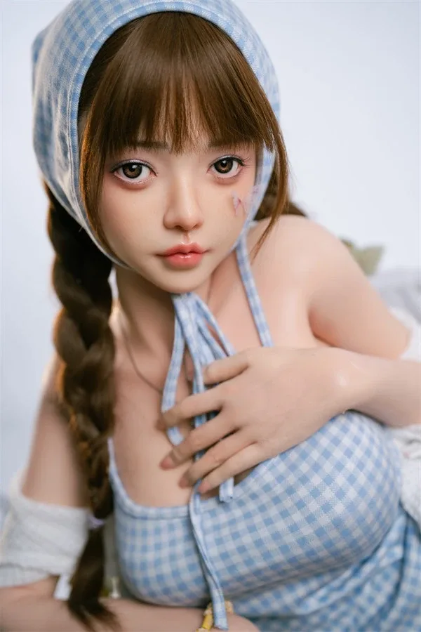 China Lifelike Silicone Sex Doll Rene 148cm view 2