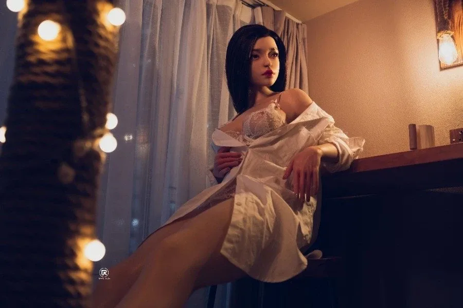 Realistic Sexy Mature Sex Doll Elyse 164cm view 5