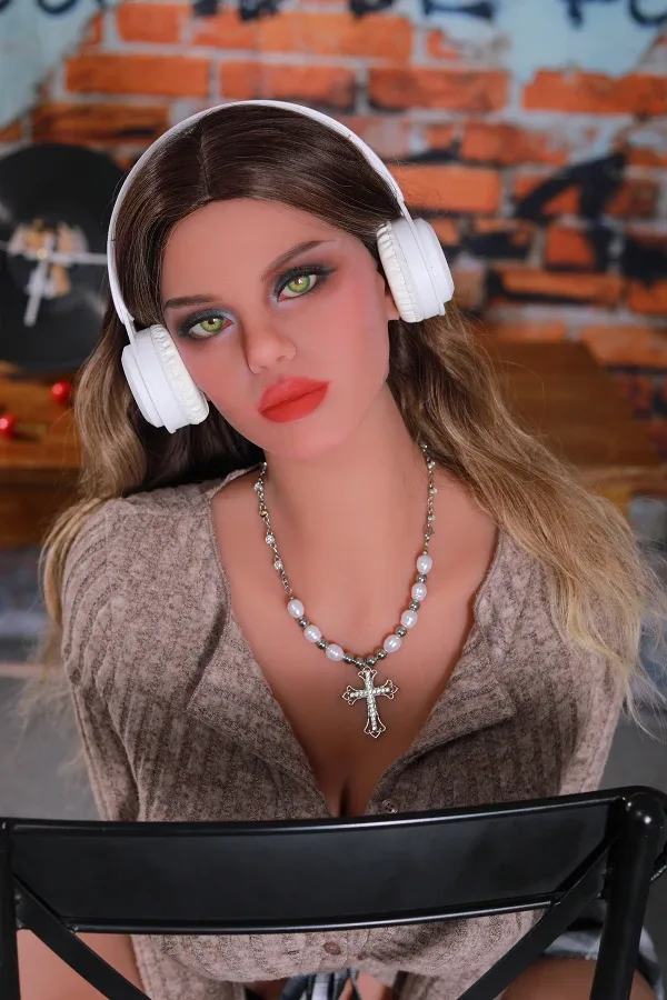 Real Life Sexy Beautiful Fat Sex Doll Halle 163cm view 4