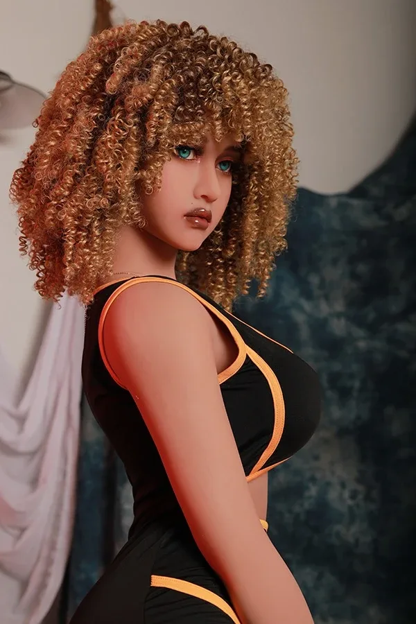 Big Booty Curvy Latina Sex Doll Yara 165cm view 3
