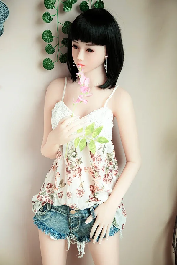 Brunette Small Tits Sex Doll Betsy 157cm view 2