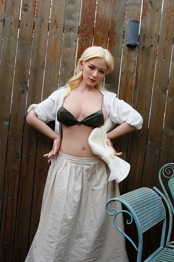 Blonde Chubby Sex Doll Leanna 156cm view 6